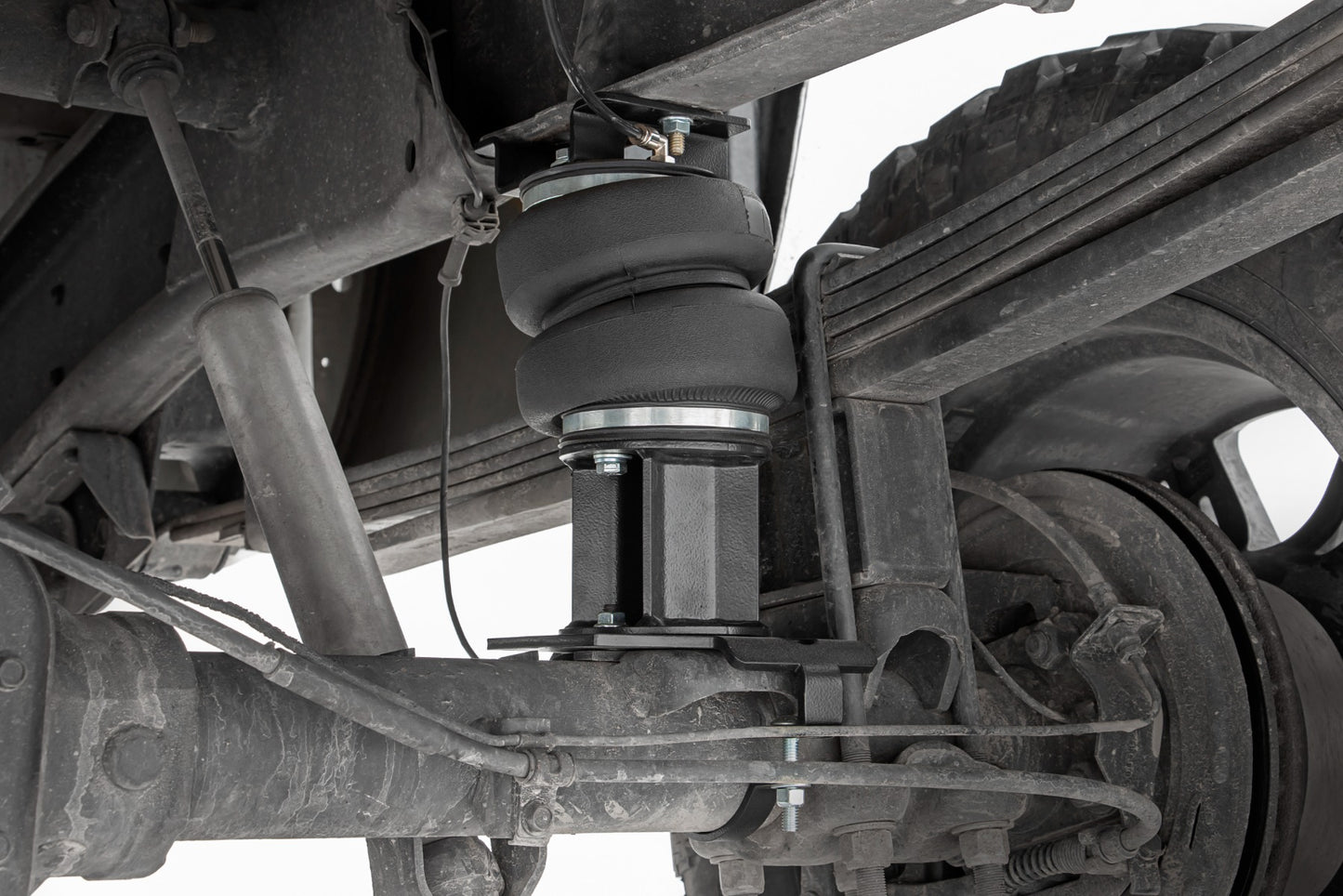 Air Spring Kit 0-6 Inch Lift without Onboard Air Comprsseor 01-10 Chevy/GMC 2500HD Rough Country
