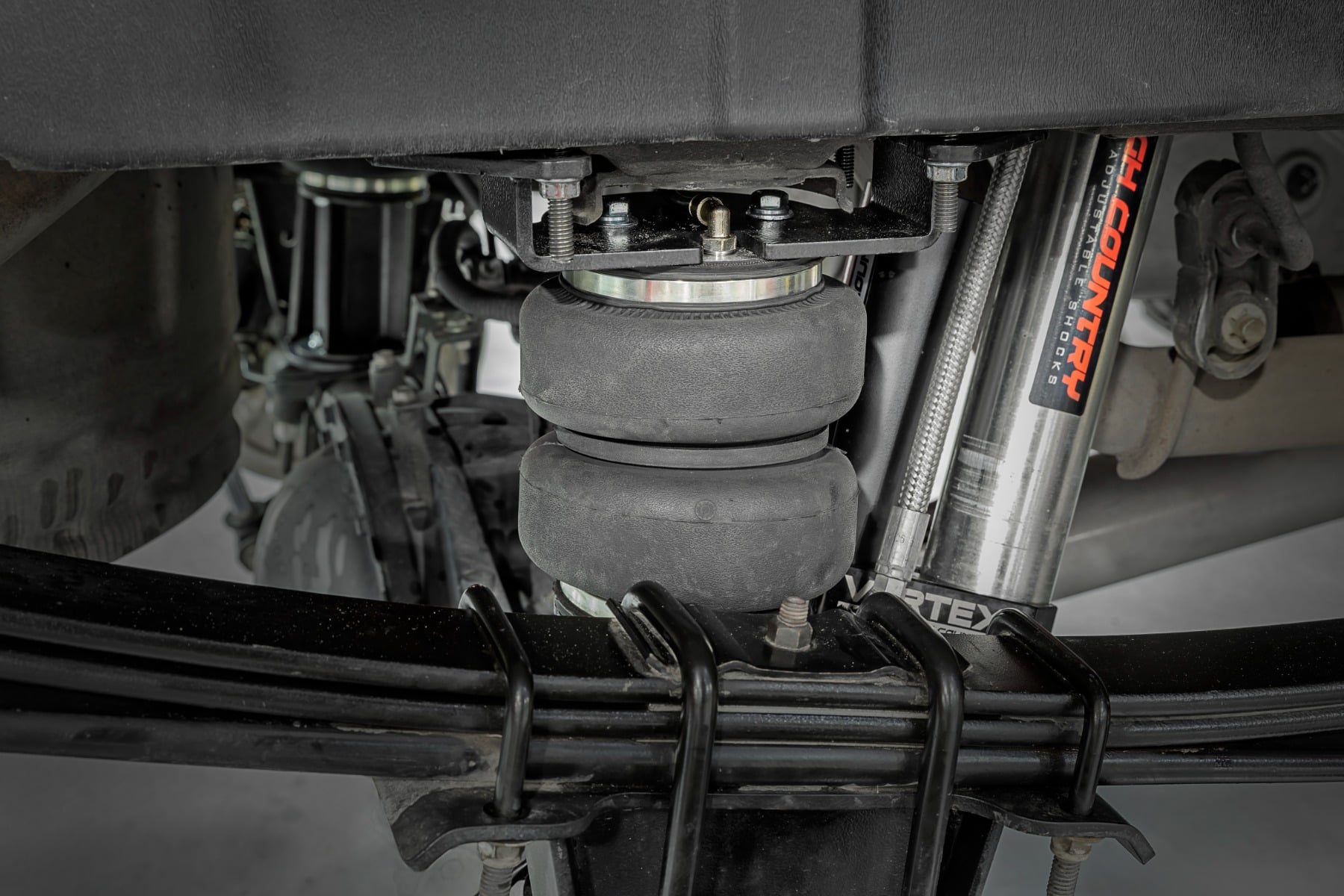 Air Spring Kit w/compressor 4-6 Inch Lift Kit Silverado/Sierra 1500 (19-26) Rough Country