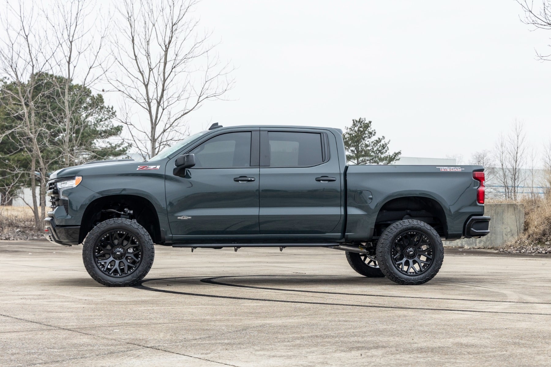 4 Inch Lift Kit AT4/Trailboss Silverado/Sierra 1500 (25-26) Rough Country