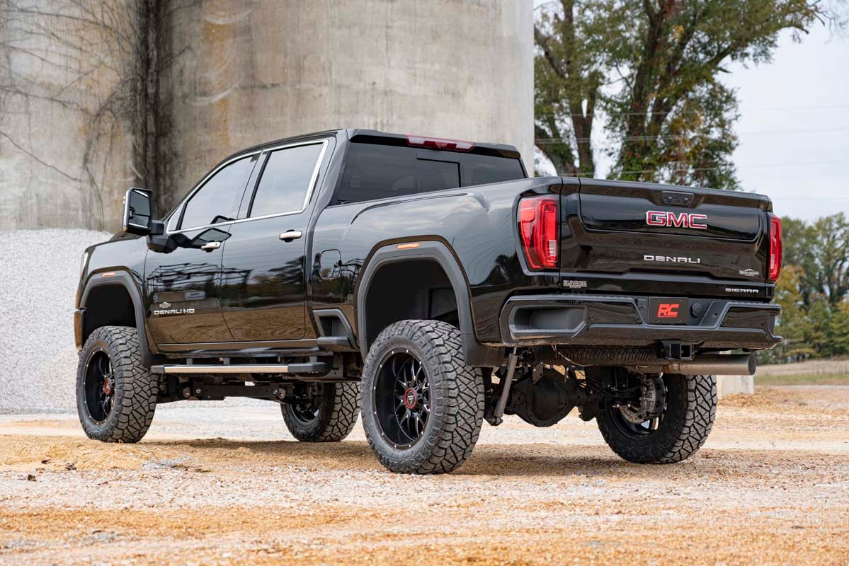 7 Inch Lift Kit NTD M1 w/ Overloads Silverado/Sierra 2500HD/3500HD (20-26) Rough Country