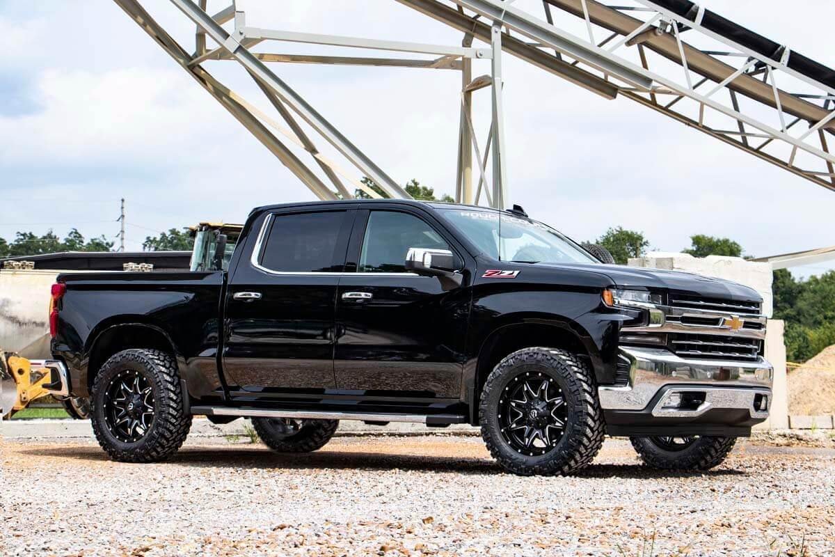 2 Inch Leveling Lift Kit 07-18 Avalanche 1500/07-20 SUV Rough Country