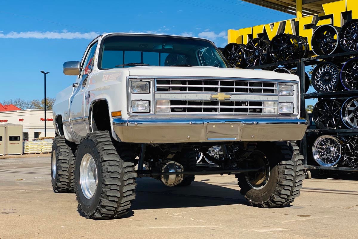 6 Inch Lift Kit Chevy/GMC C10/K10 Truck & SUV/K5 Blazer 4WD (1977-1991) Rough Country
