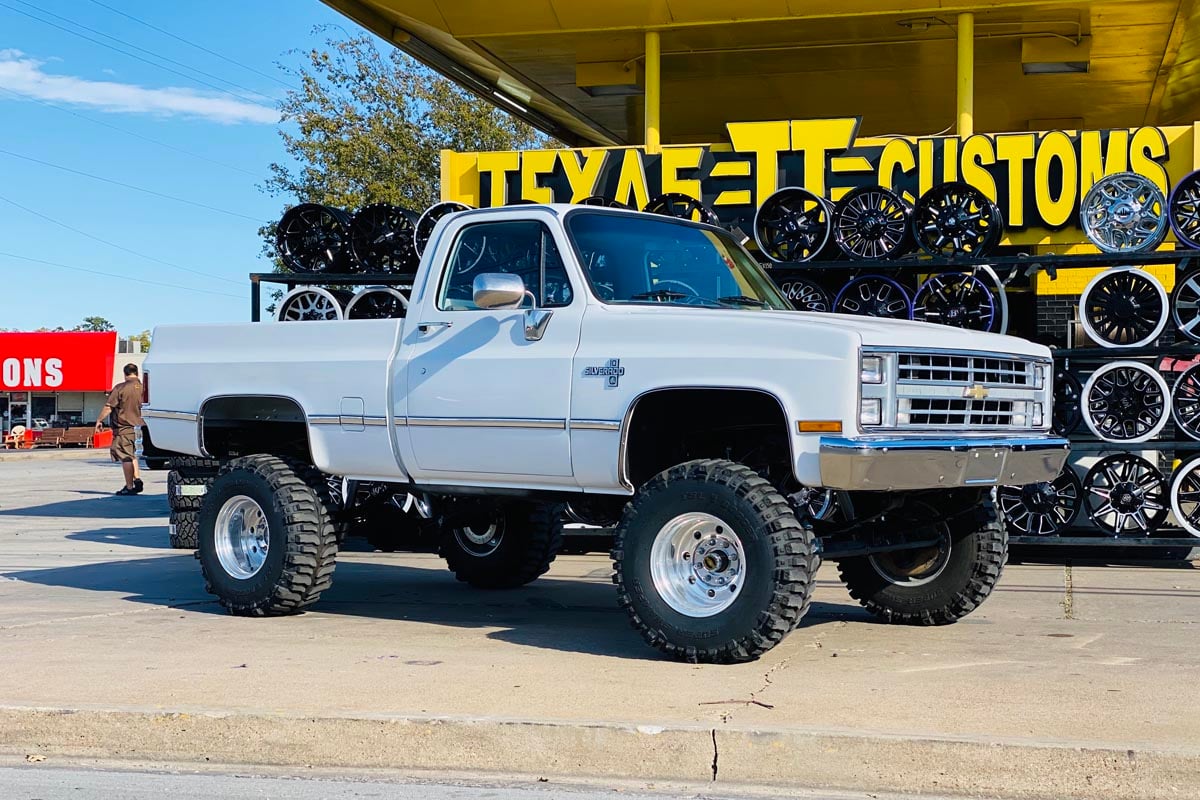 6 Inch Lift Kit Chevy/GMC C10/K10 Truck & SUV/K5 Blazer 4WD (1977-1991) Rough Country