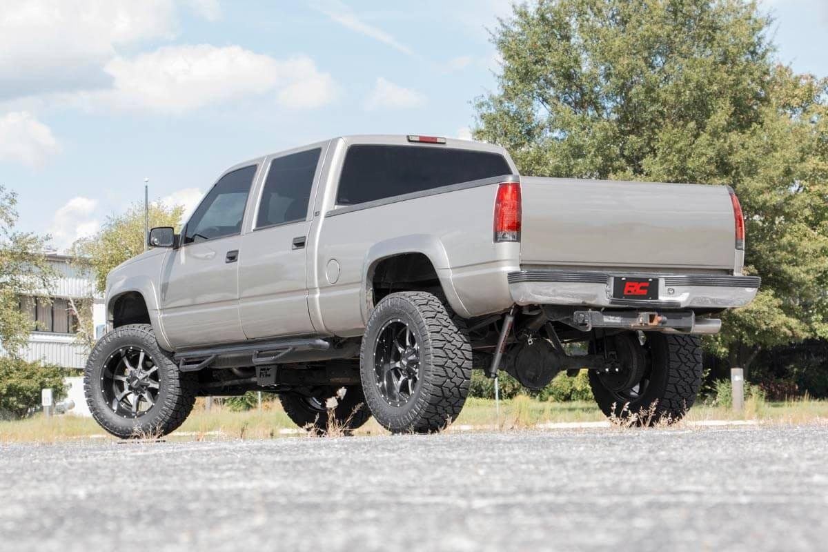 6 Inch Lift Kit 8-Lug M1 Chevy 3/4-Ton Suburban/C2500/K2500 Truck/C3500/K3500 Truck (88-00) Rough Country