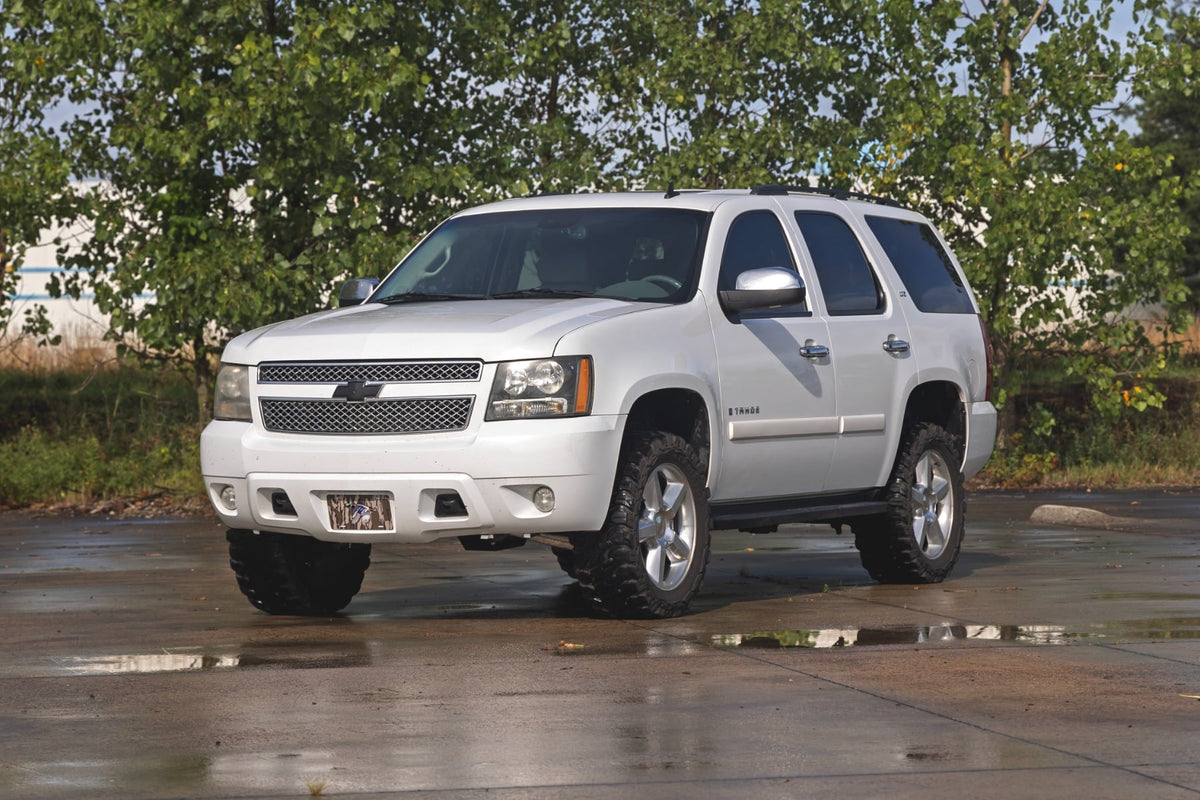 3.5 Inch Lift Kit M1 Struts Forged UCAs Chevy/GMC SUV 1500 2WD/4WD (2007-2020) Rough Country