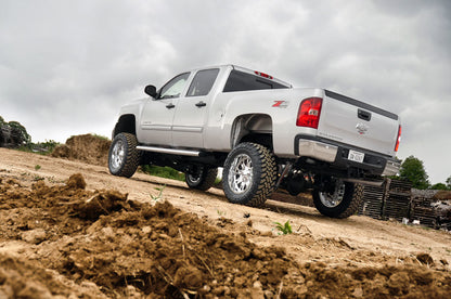 7.5 Inch GM NTD Suspension Lift Kit Vertex (11-19 2500HD/3500HD) Rough Country