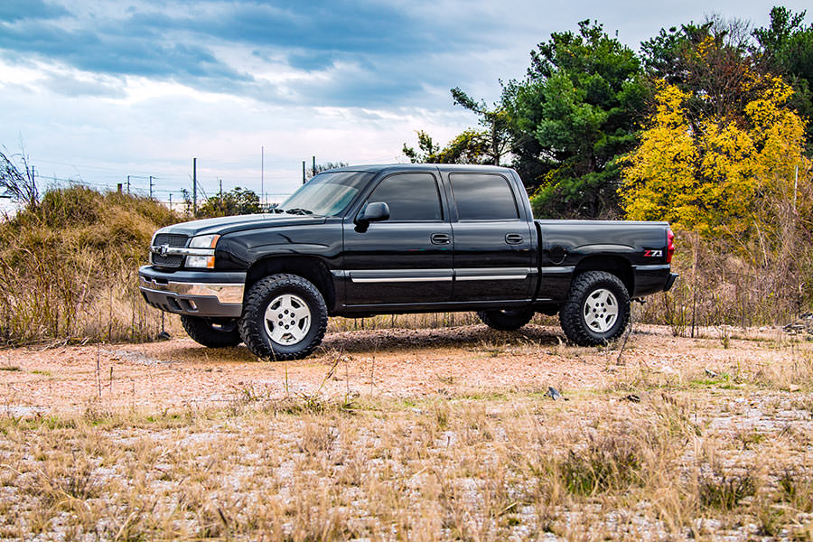 1.5-2 Inch Lift Kit N3 Shocks Silverado/Sierra 1500 (99-06 & Classic) Rough Country