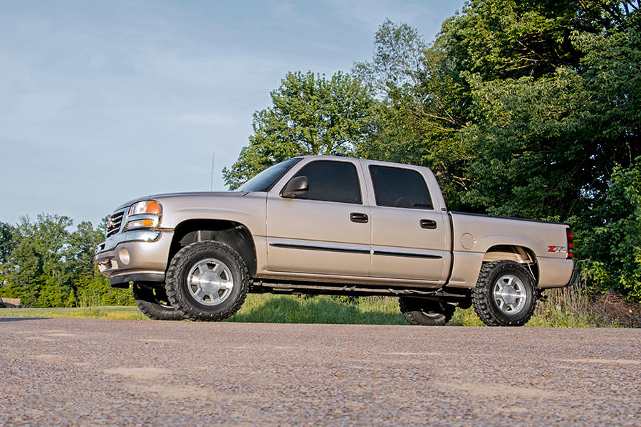 1.5-2 Inch Lift Kit N3 Shocks Silverado/Sierra 1500 (99-06 & Classic) Rough Country