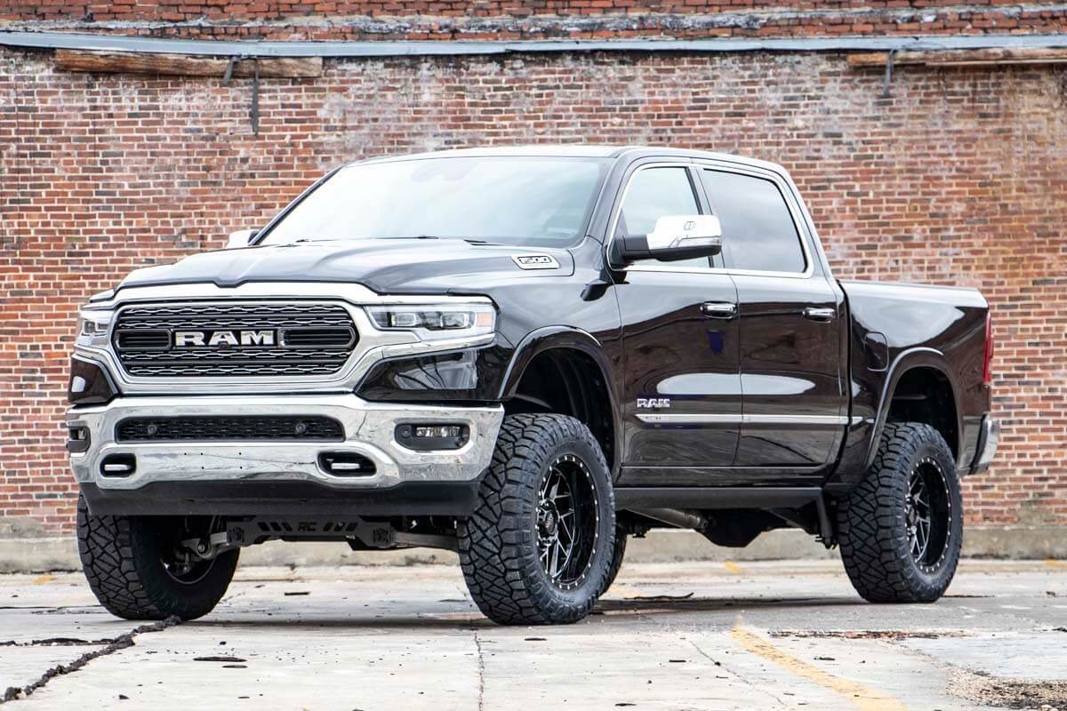 5 Inch RAM Suspension Lift Kit 19-20 RAM 1500 4WD Air Ride/22XL Wheels Rough Country
