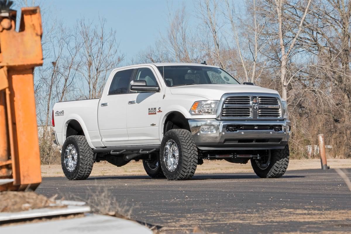 5 Inch Lift Kit FR Gas Coil Radius Arms M1 Ram 2500 4WD (2014-2018) Rough Country