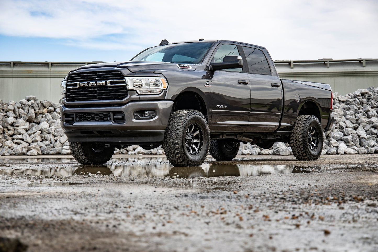 2.5 Inch Leveling Kit RR Leaf M1 Ram 2500 (14-26)/3500 (13-26) Rough Country