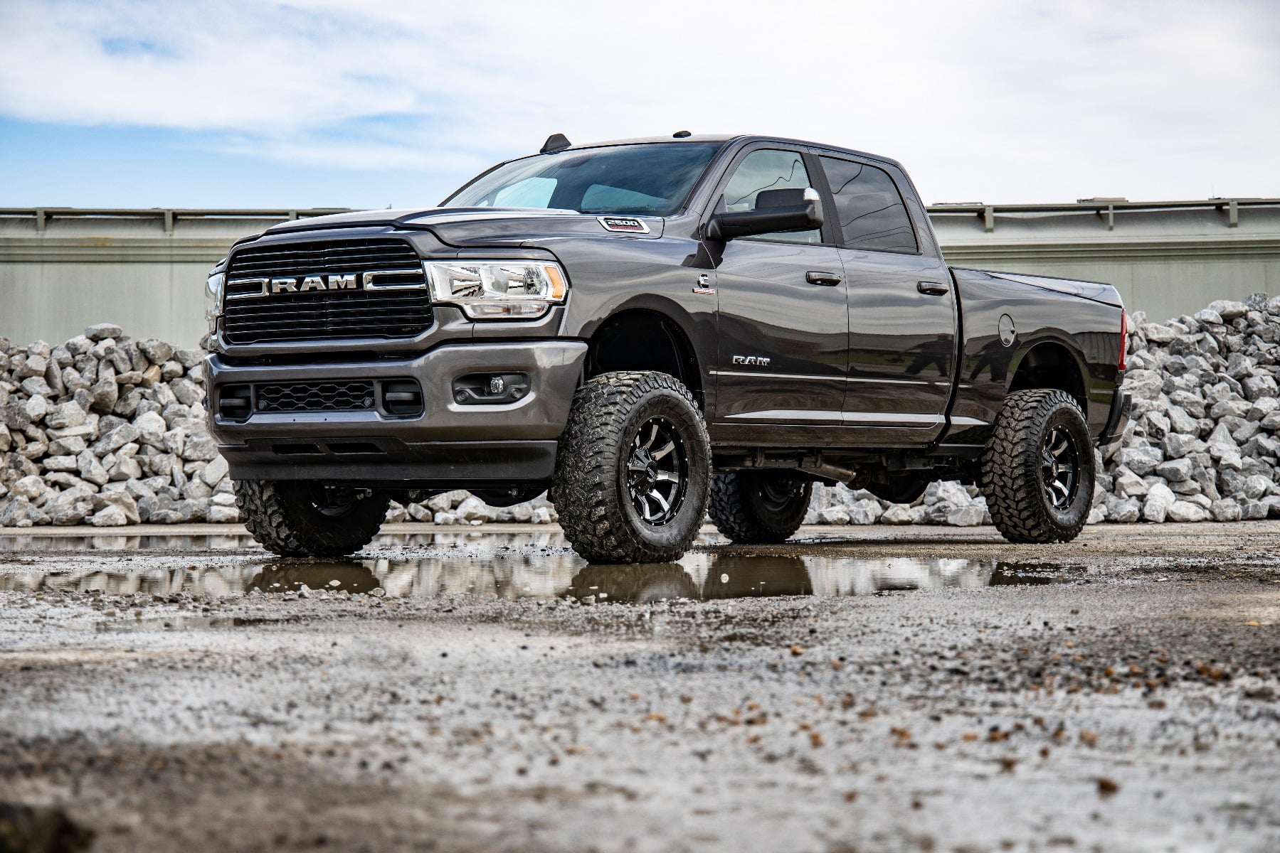 2.5 Inch Leveling Kit RR Leaf M1 Ram 2500 (14-26)/3500 (13-26) Rough Country