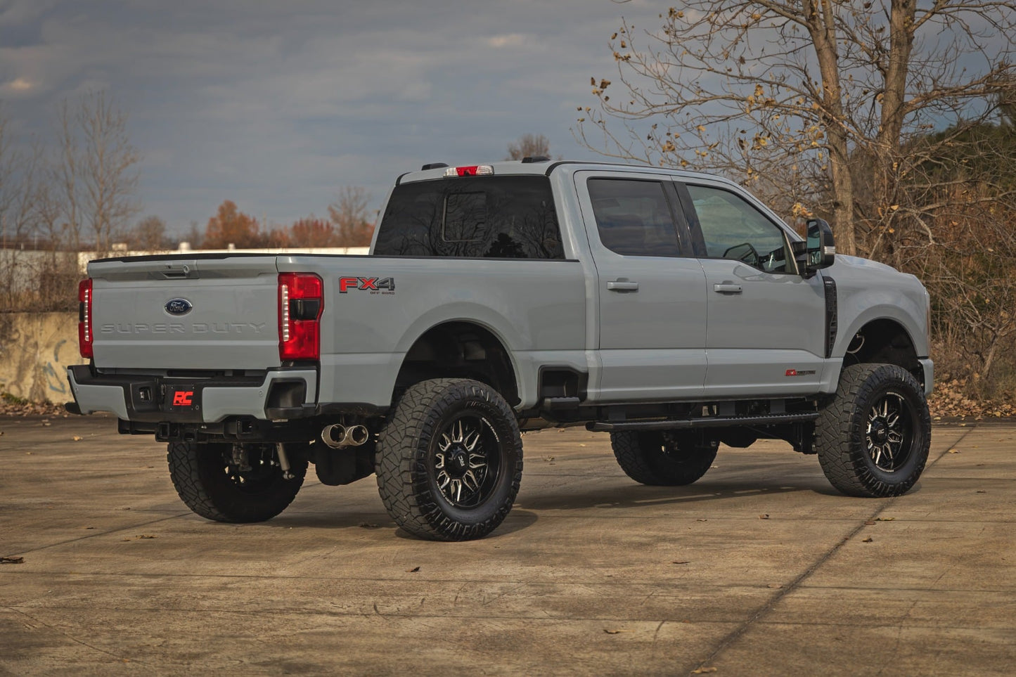 4.5 Inch Lift Kit V2 Diesel Ford F-250/F-350 Super Duty 4WD (2023-2026) Rough Country