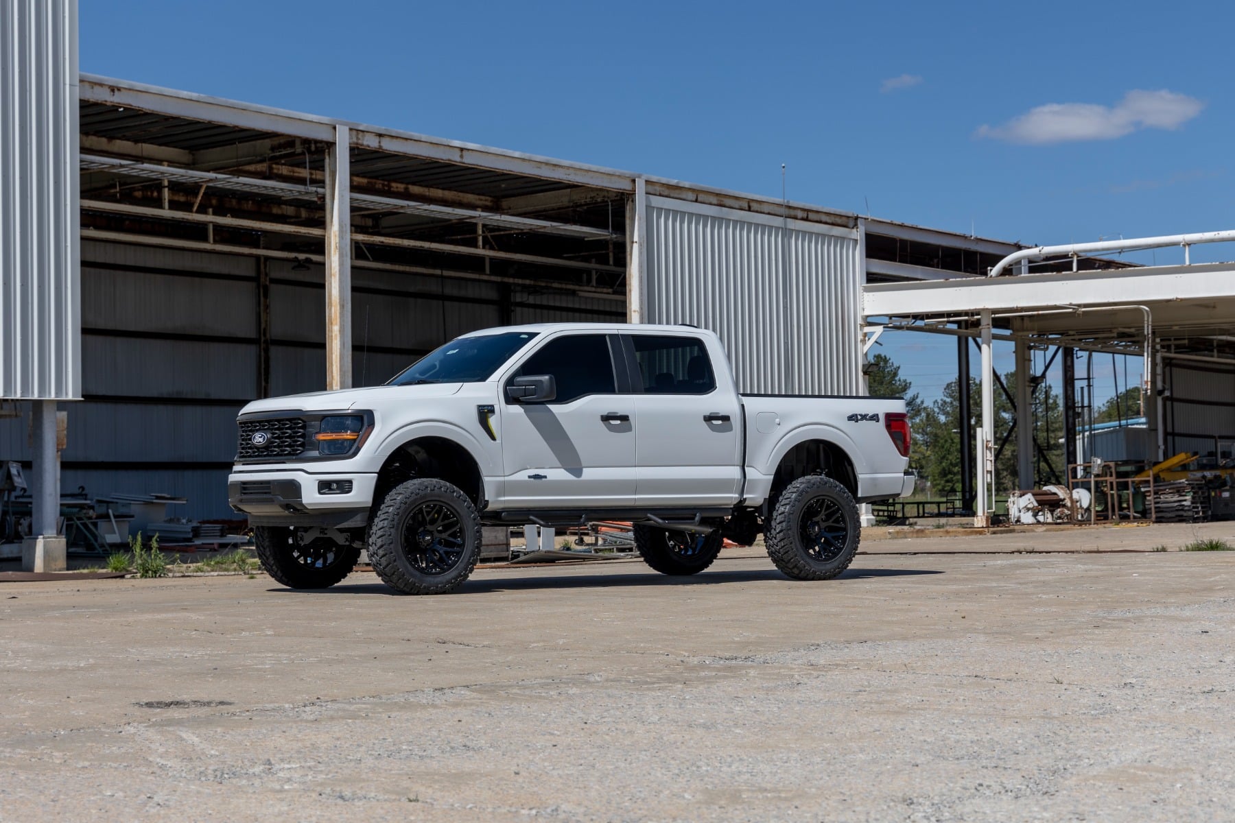 6 Inch Lift Kit N3 Struts Ford F-150 4WD (2021-2026) Rough Country