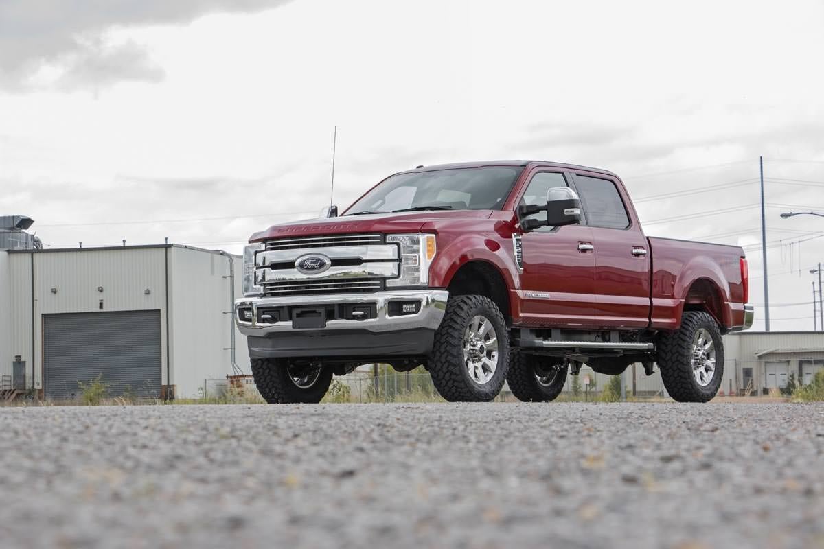 3 Inch Lift Kit M1 Front Gas Coils Ford F-250 Super Duty 4WD (17-22) Rough Country