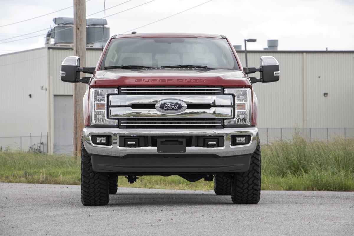 3 Inch Lift Kit M1 Front Gas Coils Ford F-250 Super Duty 4WD (17-22) Rough Country