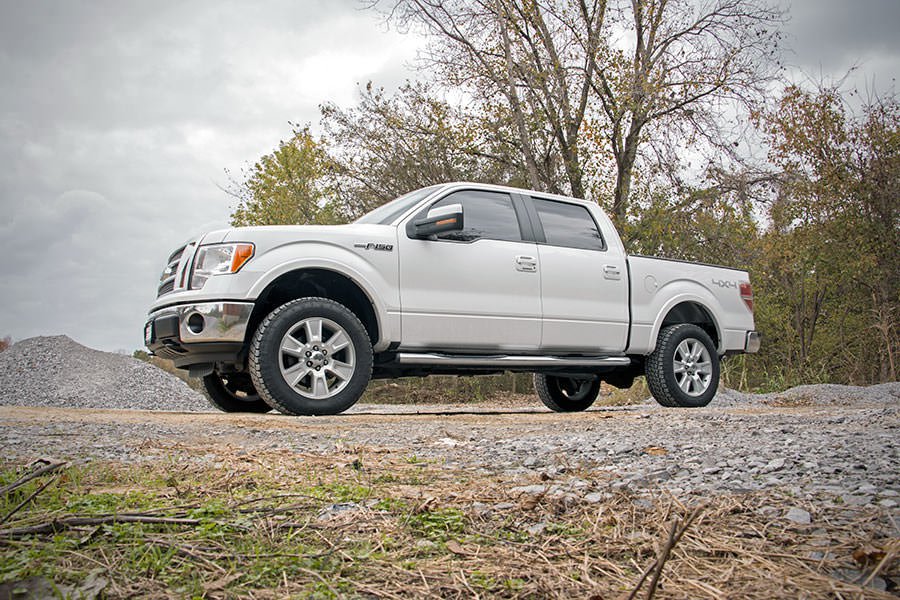2 Inch Ford Leveling Lift Kit Vertex 09-13 Ford F-150 Rough Country