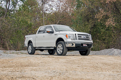 2 Inch Ford Leveling Lift Kit Vertex and V2 09-13 Ford F-150 Rough Country