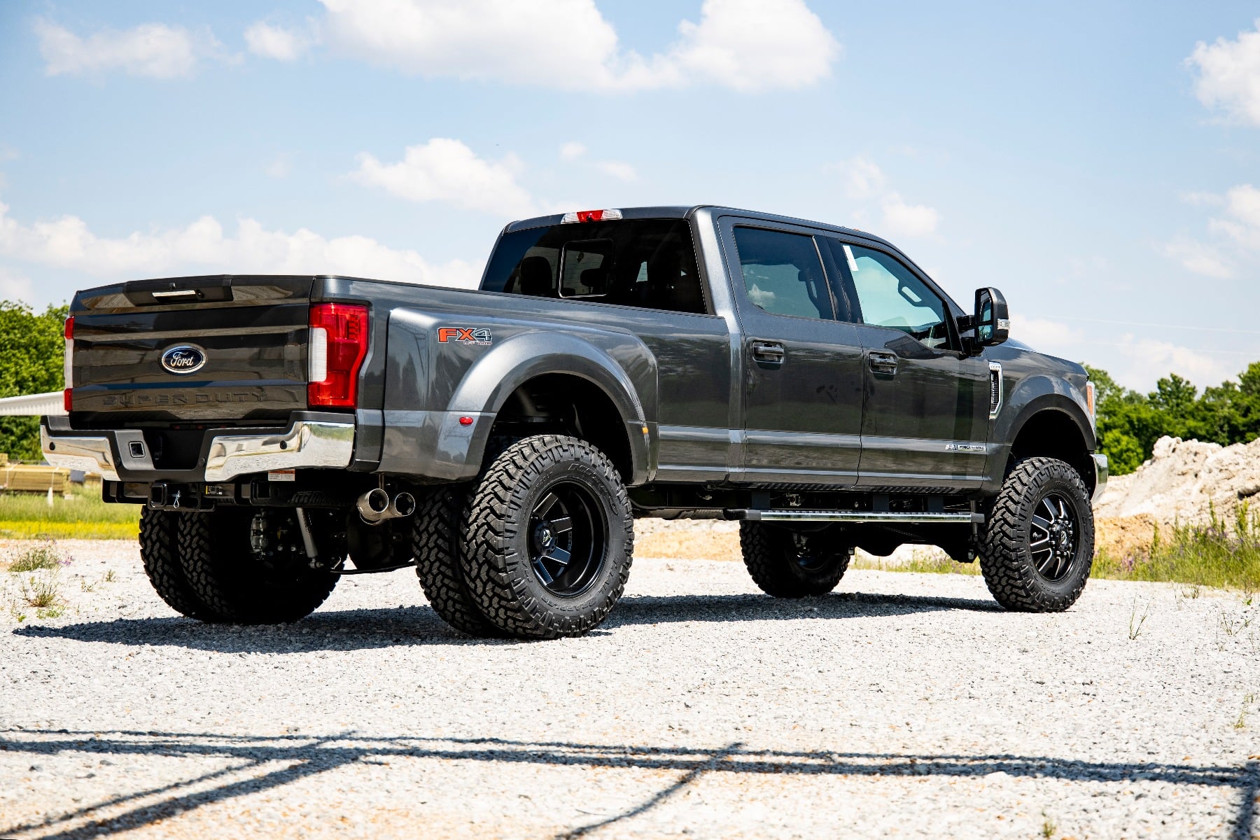 4.5 Inch Lift Kit DRW D/S M1 Ford F-350 Super Duty 4WD (2017-2022) Rough Country