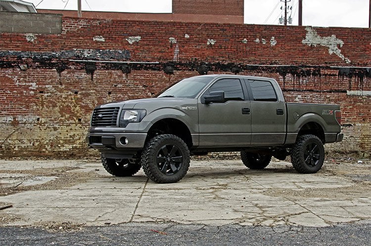 6 Inch Lift Kit M1 Struts/M1 Ford F-150 4WD (2011-2013) Rough Country