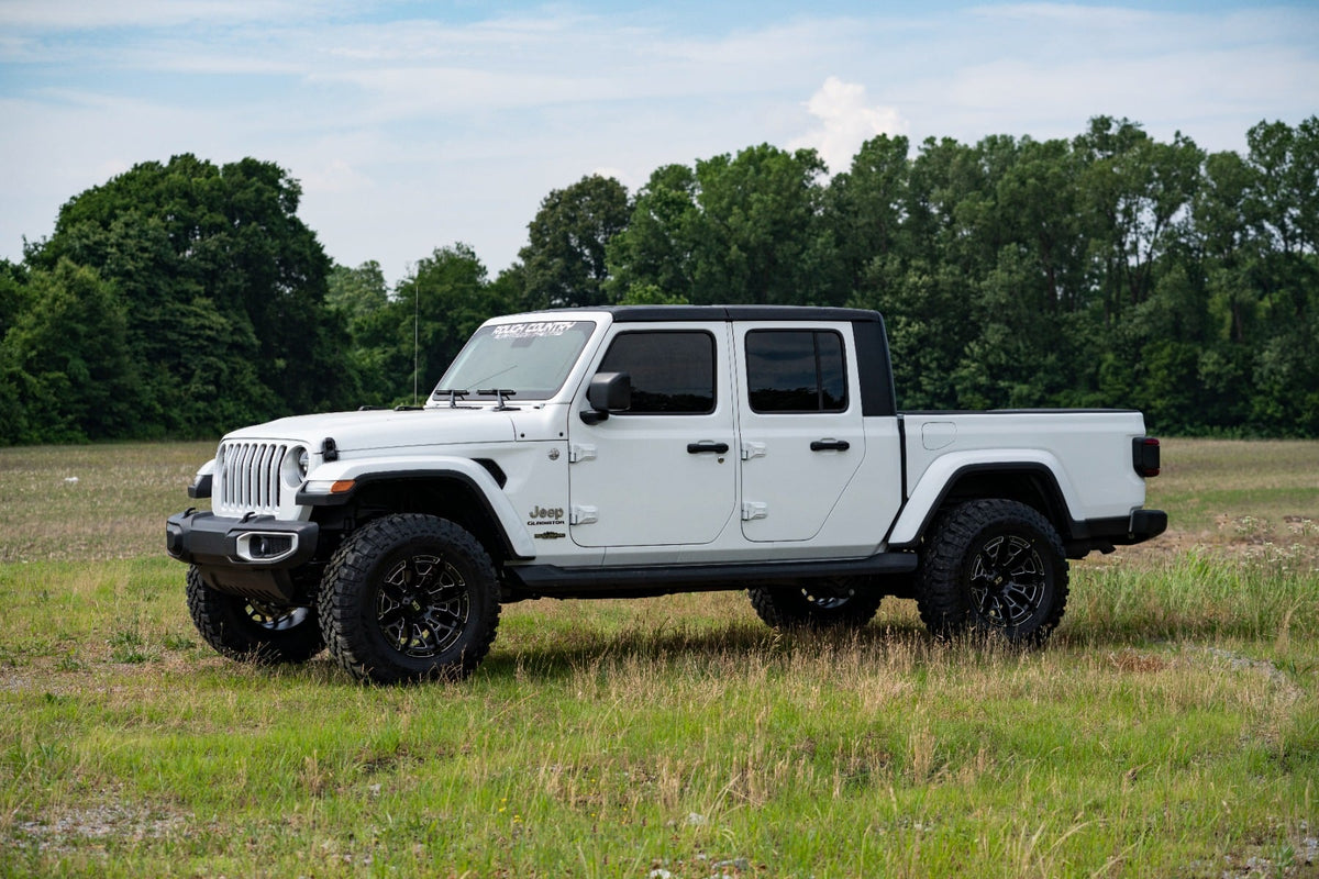 2.5 Inch Leveling Kit Spacers M1 Jeep Gladiator JT 4WD (2024-2025) Rough Country