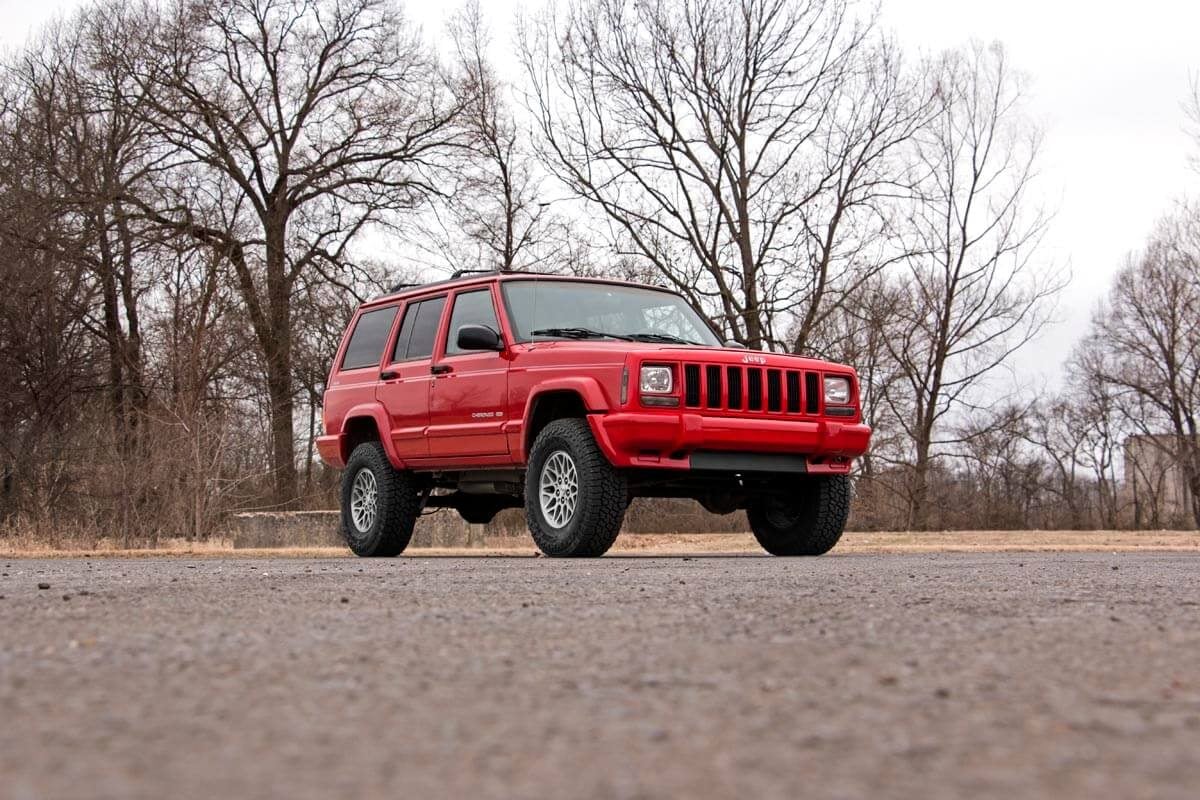 3 Inch Lift Kit Series II RR Springs Jeep Cherokee XJ 2WD/4WD (84-01) Rough Country