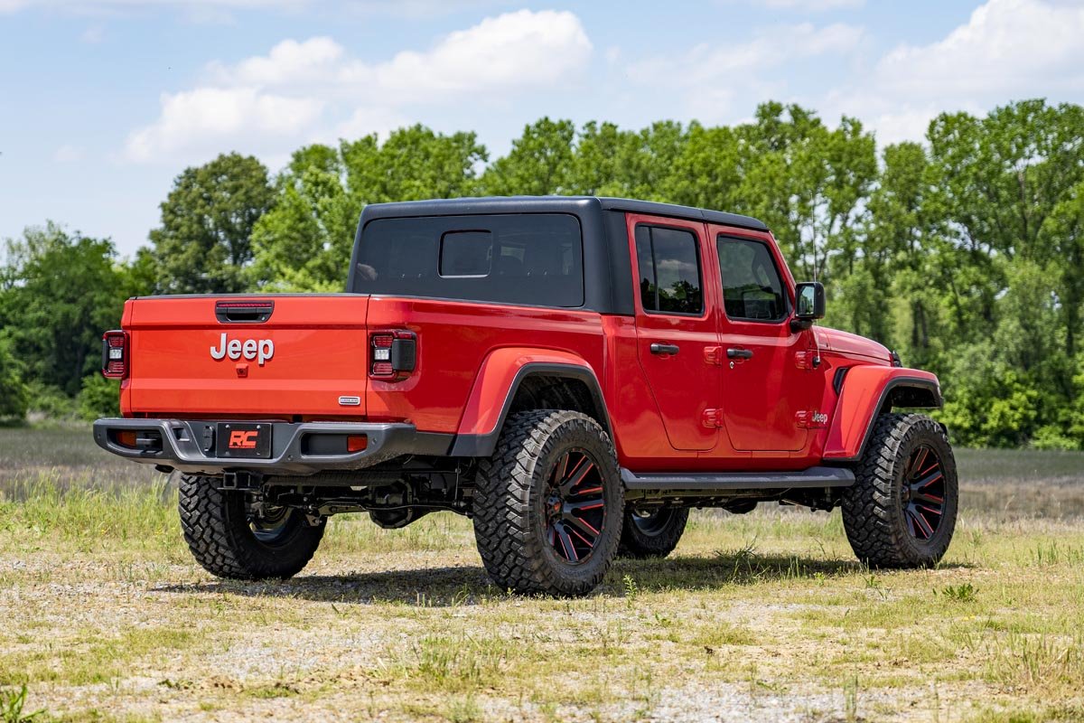 2.5 Inch Jeep Suspension Lift Kit w/N3 Shocks 20-UP Gladiator Rough Country