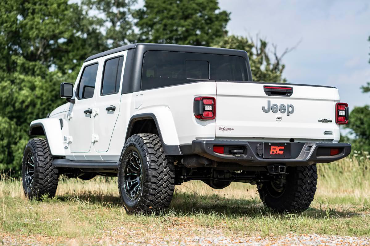 2.5 Inch Leveling Kits Springs M1 Jeep Gladiator JT 4WD (2020-2023) Rough Country