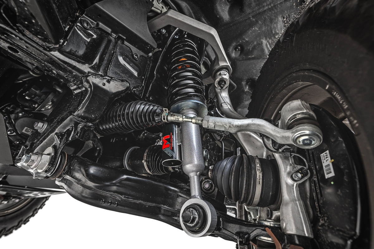 M1R Reservoir Loaded Struts Adjustable Height Front 3.5 Inch Toyota 4Runner (25-26) Rough Country