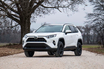 2.5 Inch Toyota Suspension Lift Kit 19-20 RAV4 Rough Country