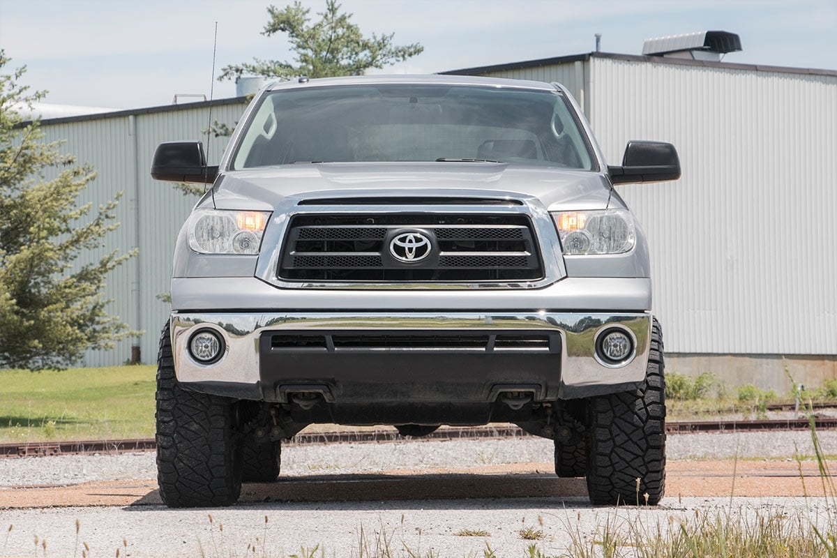 3.5 Inch Lift Kit Vertex/V2 Toyota Tundra 4WD (2007-2021) Rough Country
