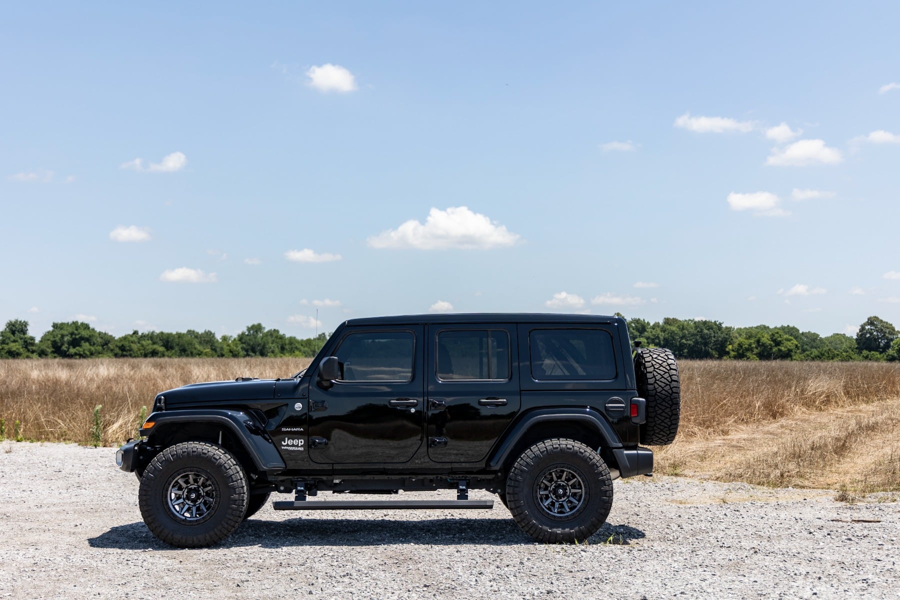 2.5 Inch Lift Kit Coils M1R Jeep Wrangler Unlimited Non-Rubicon 4WD (2024-2026) Rough Country