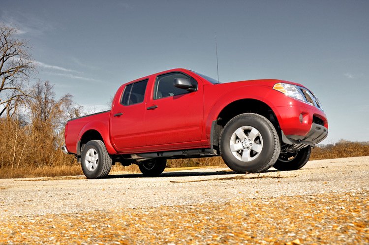 2.5 Inch Nissan Suspension Lift Kit Red 05-Up Frontier/Xterra Rough Country