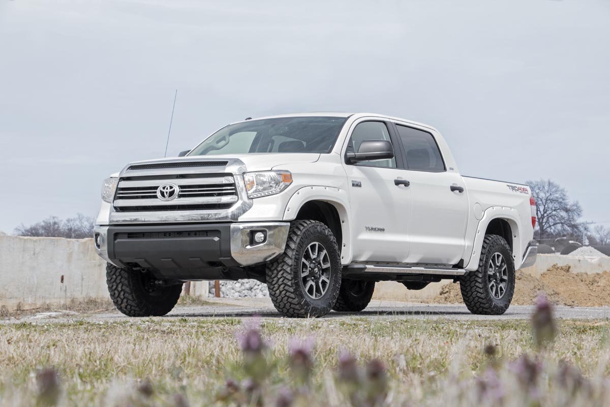 2.5-3 Inch Leveling Lift Kit 07-20 Tundra 2WD/4WD Rough Country