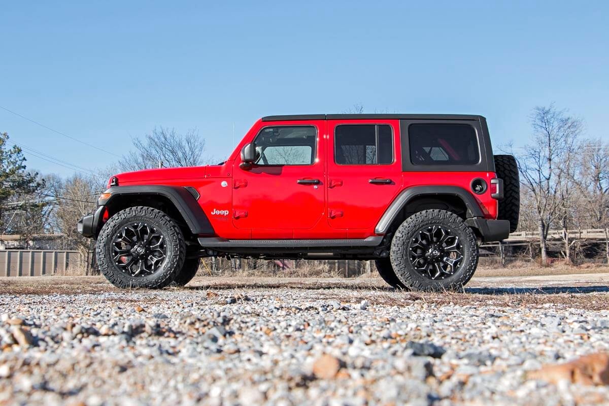 2.5 Inch Lift Kit Coils V2 18-21 Jeep Wrangler JL 4WD Rough Country