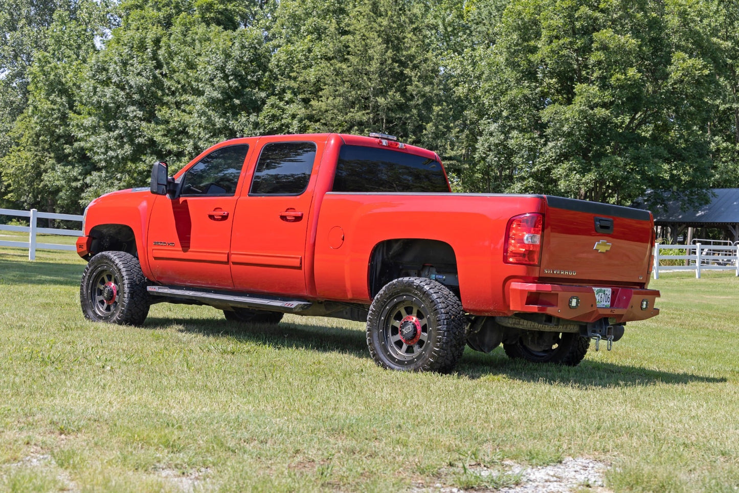 3.5 Inch Knuckle Lift Kit V2 w/ Overloads Silverado/Sierra 2500HD/3500HD (11-19) Rough Country